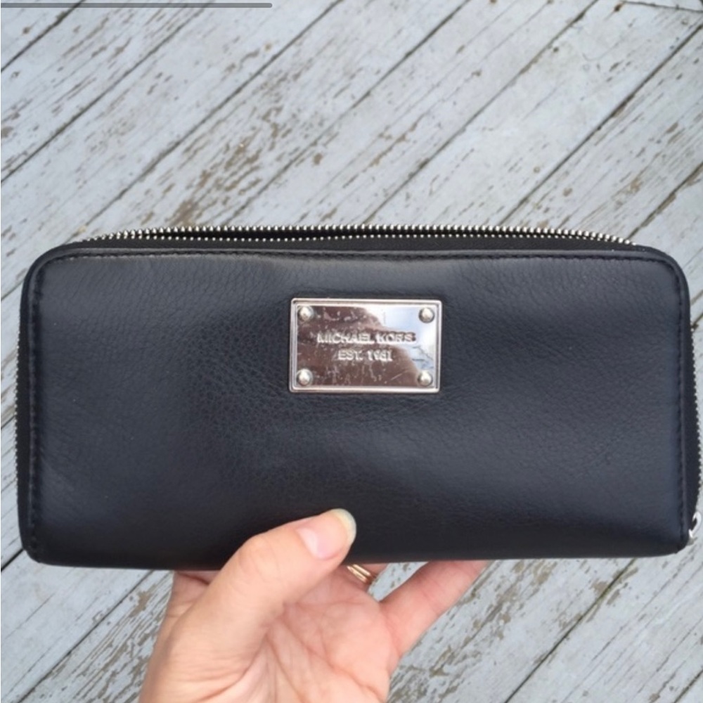 Michael Kors black leather wallet